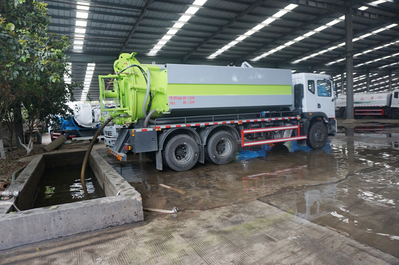 XZL5250GQW6 Cleaning and suction-type sewer scavenger