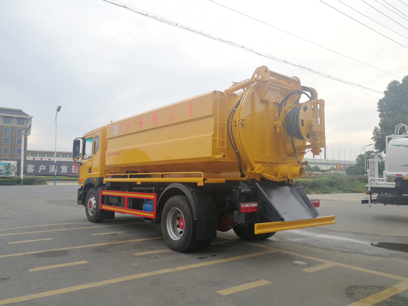 XZL5180GQW6 Cleaning and suction-type sewer scavenger