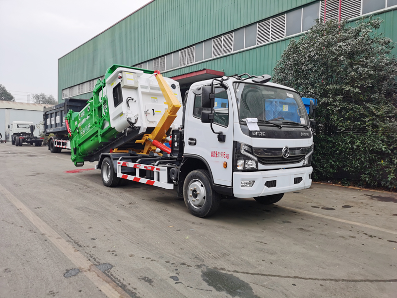 Mobile compressed garbage transfer station