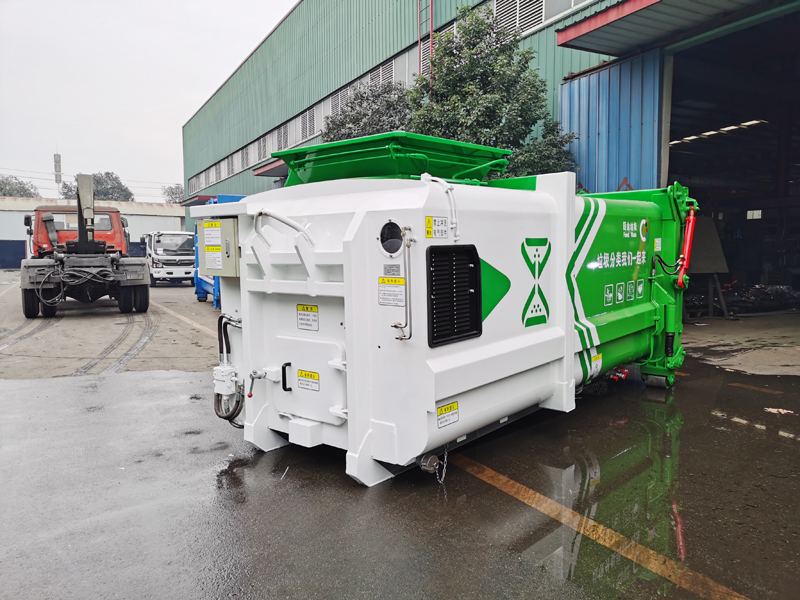 Mobile compressed garbage transfer station