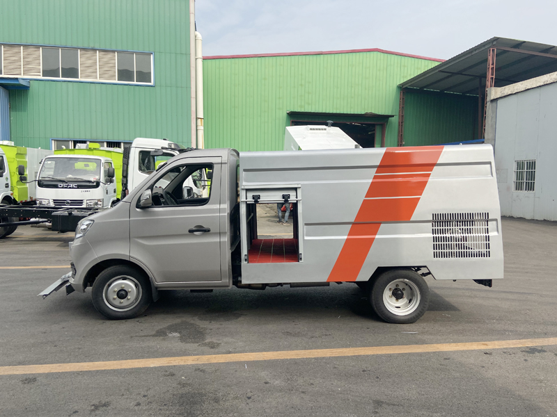 XZL5032TYH6 Pavement maintance truck