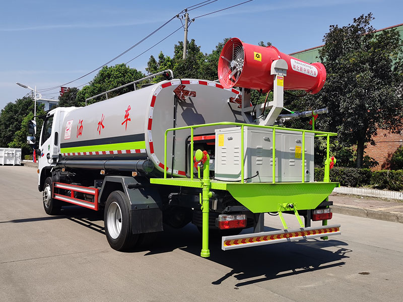  Multi-purpose anti-dust truck